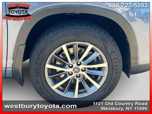 Used 2017 Toyota Highlander XLE AWD/4WD image 14
