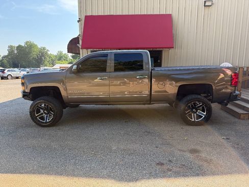 Used 2014 Chevrolet Silverado 1500 LTZ AWD/4WD image 10