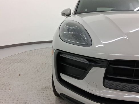 New 2026 Porsche Macan image 11