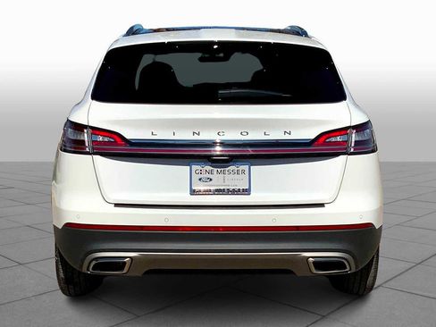Used 2022 Lincoln Nautilus Reserve FWD image 5