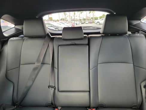 Used 2024 Toyota Venza XLE AWD/4WD image 21