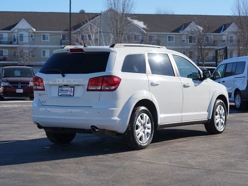 Used 2017 Dodge Journey SE w/ Safe & Sound Group image 3