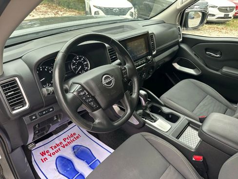 Used 2023 Nissan Frontier SV w/ SV Convenience Package image 27