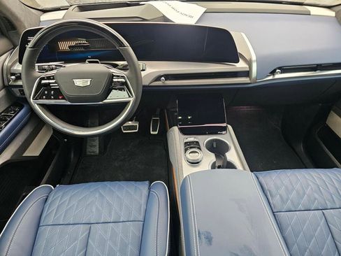 New 2026 Cadillac Vistiq Premium Luxury AWD/4WD image 30