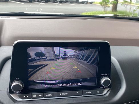 Certified 2023 Nissan Rogue SV w/ SV Premium B Package AWD/4WD image 30