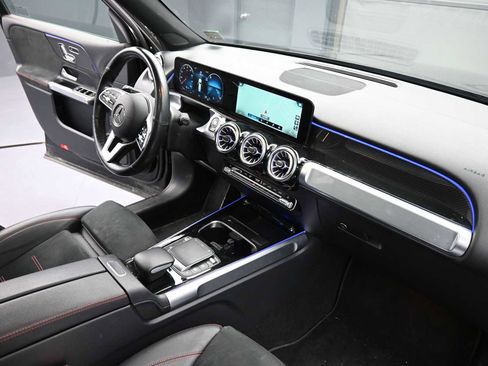 Used 2022 Mercedes-Benz GLB 250 GLB 250 image 23