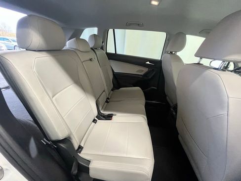 Certified 2020 Volkswagen Tiguan SE image 26