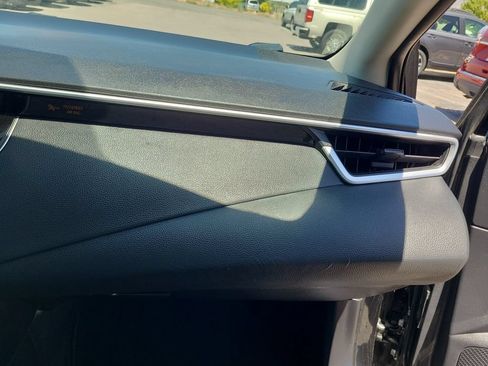 Used 2020 Toyota Corolla LE w/ Carpet Mat Package (TMS) FWD image 16