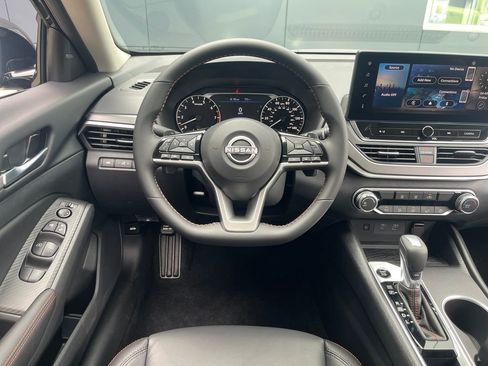 New 2026 Nissan Altima 2.5 SR FWD image 13