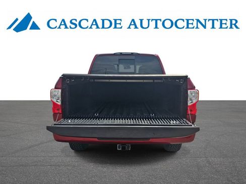 Used 2017 Nissan Titan SV AWD/4WD image 9