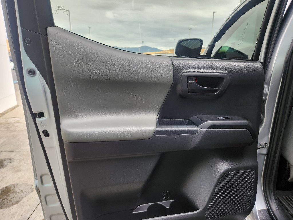 Used 2023 Toyota Tacoma SR AWD/4WD image 18