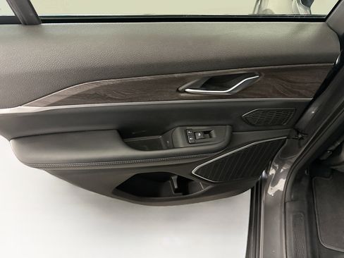 Used 2023 Jeep Grand Cherokee 4WD 4xe image 26