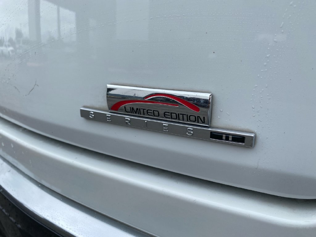 Used 2022 Jeep Wagoneer Series II AWD/4WD image 30