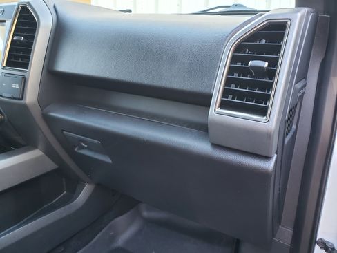 Used 2018 Ford F150 Raptor w/ Equipment Group 801A Mid image 44