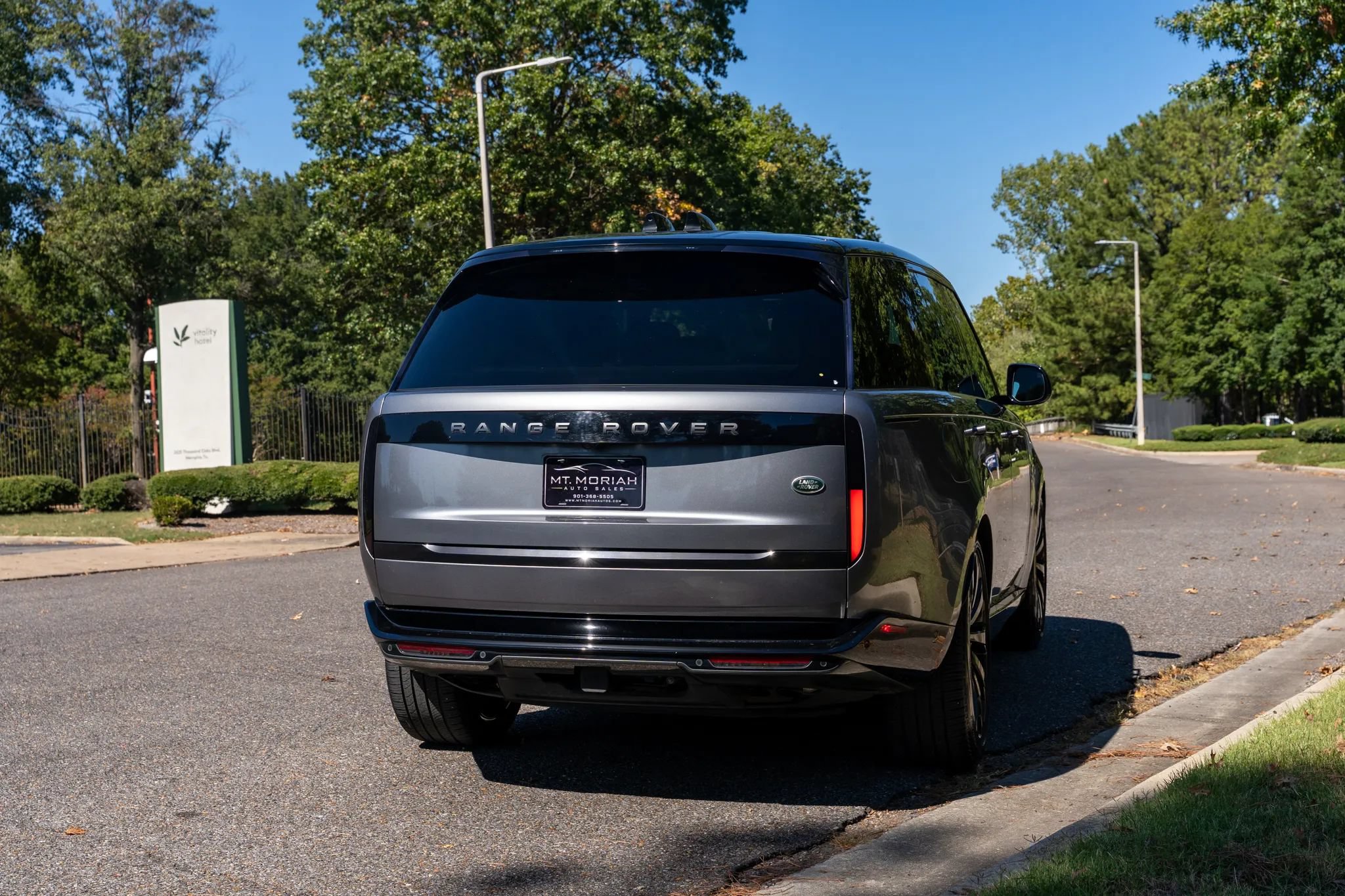 Used 2023 Land Rover Range Rover SE AWD/4WD image 6