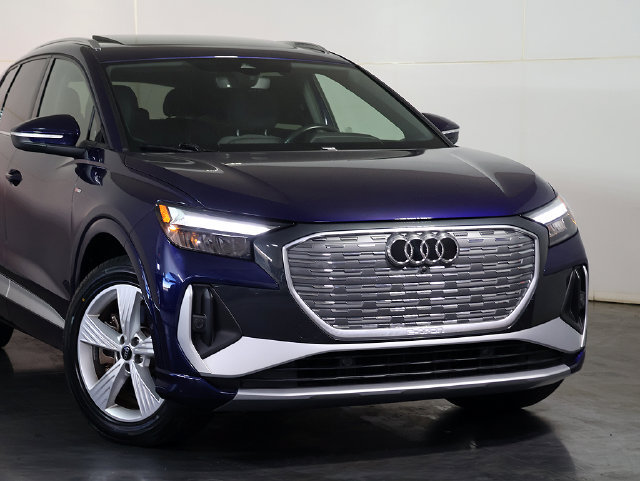 Used 2024 Audi Q4 e-tron Premium Plus w/ Premium Plus AWD/4WD image 6