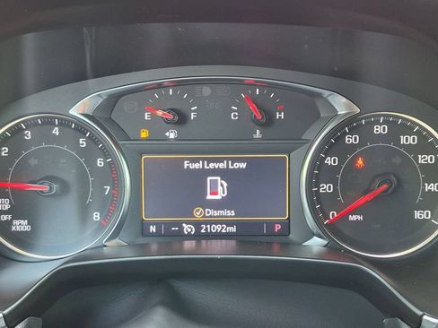 Used 2025 Chevrolet Blazer LT FWD image 18