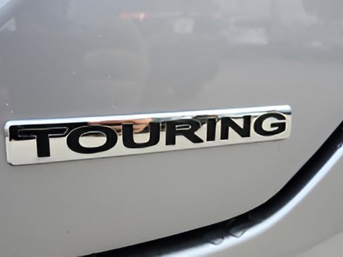 Used 2025 Honda Pilot Touring image 26