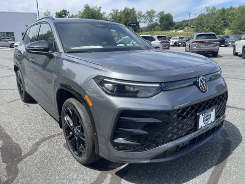 New 2026 Volkswagen Tiguan SE R-Line AWD/4WD image 2