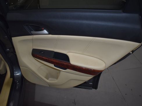 Used 2012 Honda Crosstour EX-L image 15