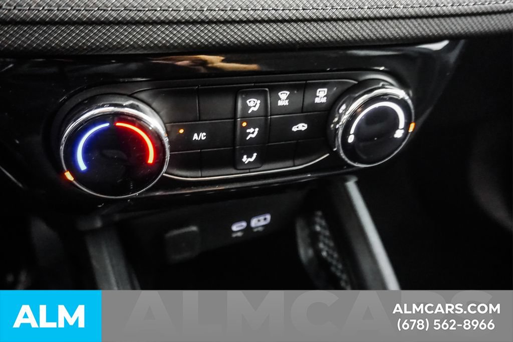 Used 2025 Chevrolet TrailBlazer LT AWD/4WD image 39