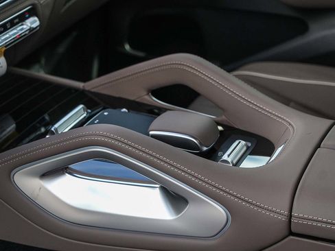 New 2026 Mercedes-Benz GLS 580 4MATIC image 22