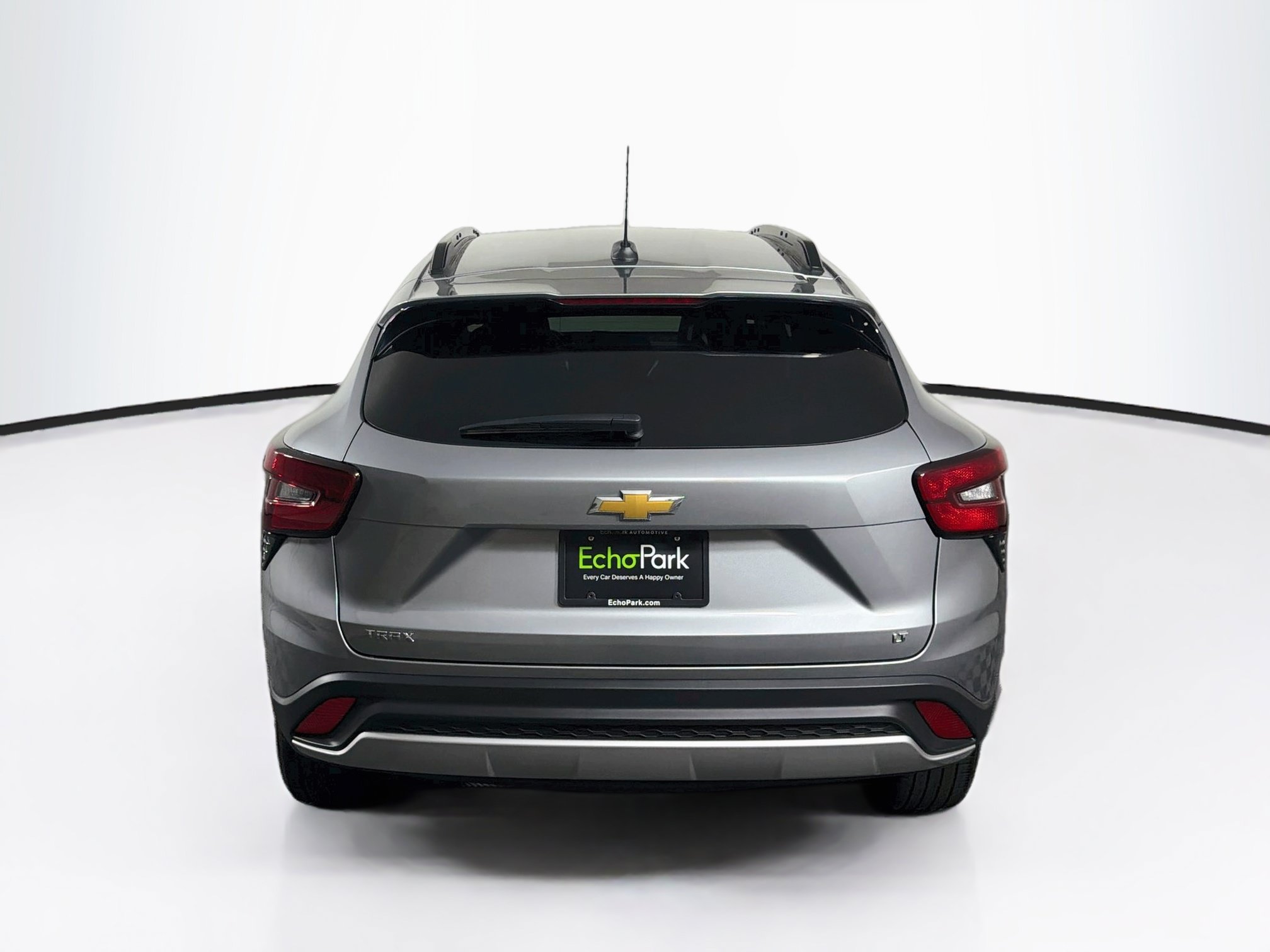 Used 2025 Chevrolet Trax LT w/ LT Convenience Package FWD image 7