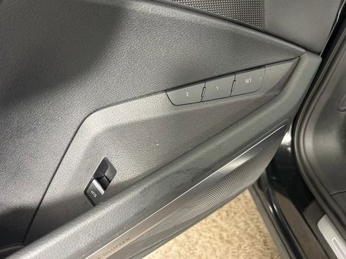 Used 2024 Audi Q8 e-tron Premium Plus w/ Premium Plus Package image 23