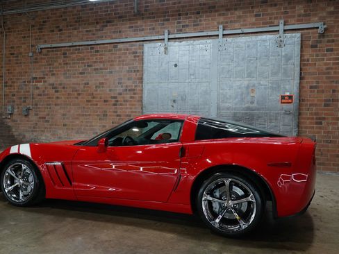 Used 2011 Chevrolet Corvette Grand Sport w/ Preferred Equipment Group image 9