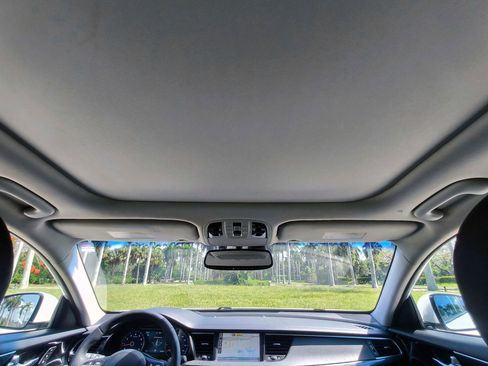 Used 2019 Kia Cadenza Limited FWD image 15