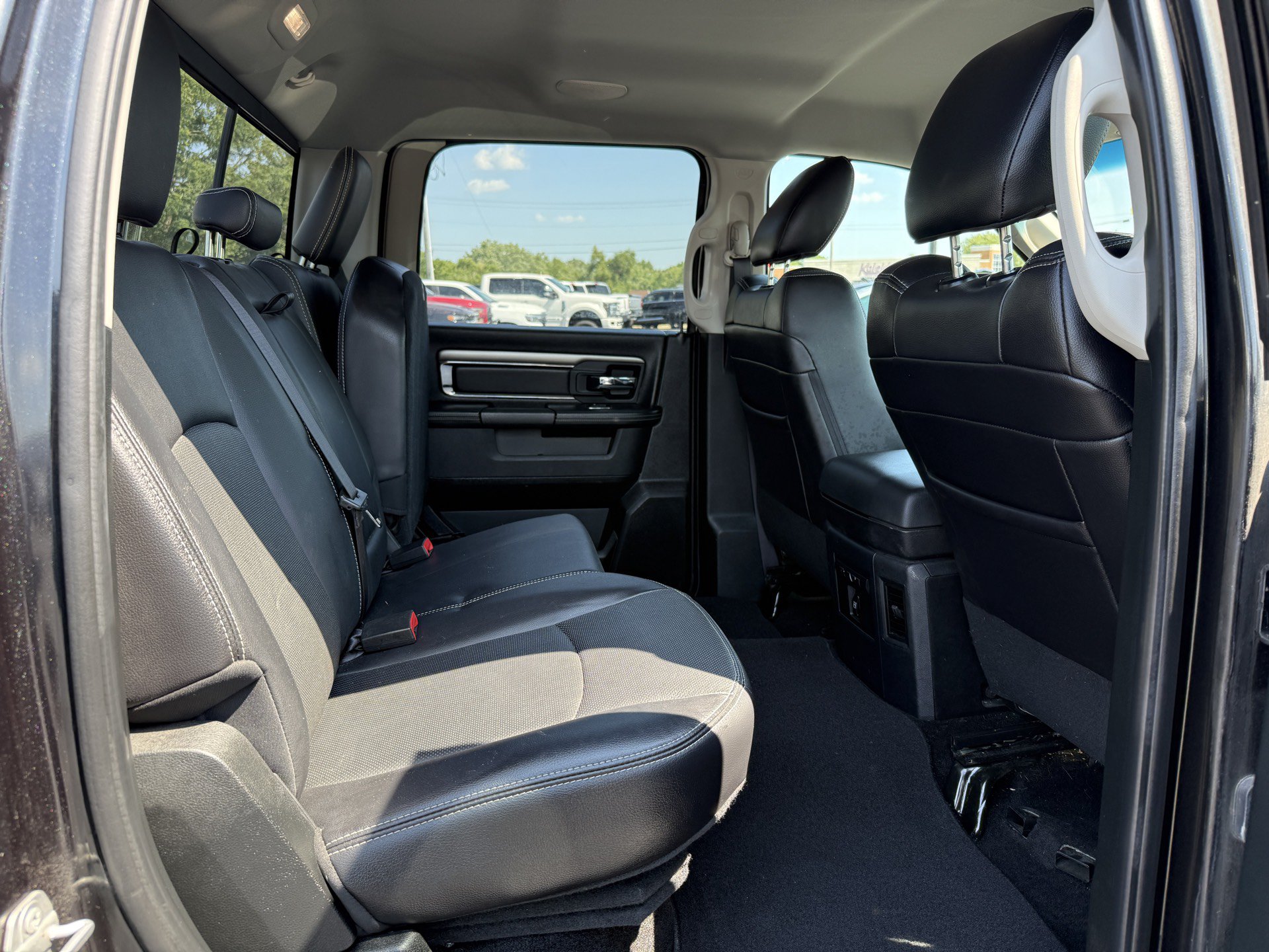 Used 2017 RAM 1500 Sport w/ Black Ram 1500 Sport Group AWD/4WD image 25
