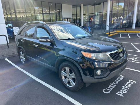 Used 2013 Kia Sorento EX w/ EX V6 Premium Pkg FWD image 2