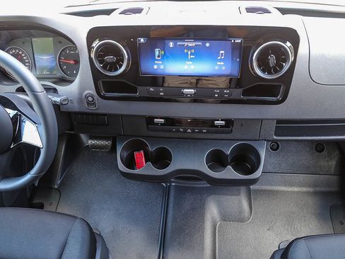 New 2026 Mercedes-Benz Sprinter 2500 image 11
