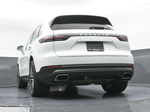 Used 2022 Porsche Cayenne image 33