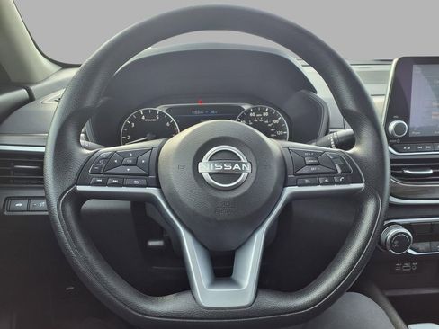 Certified 2025 Nissan Altima 2.5 SV image 15