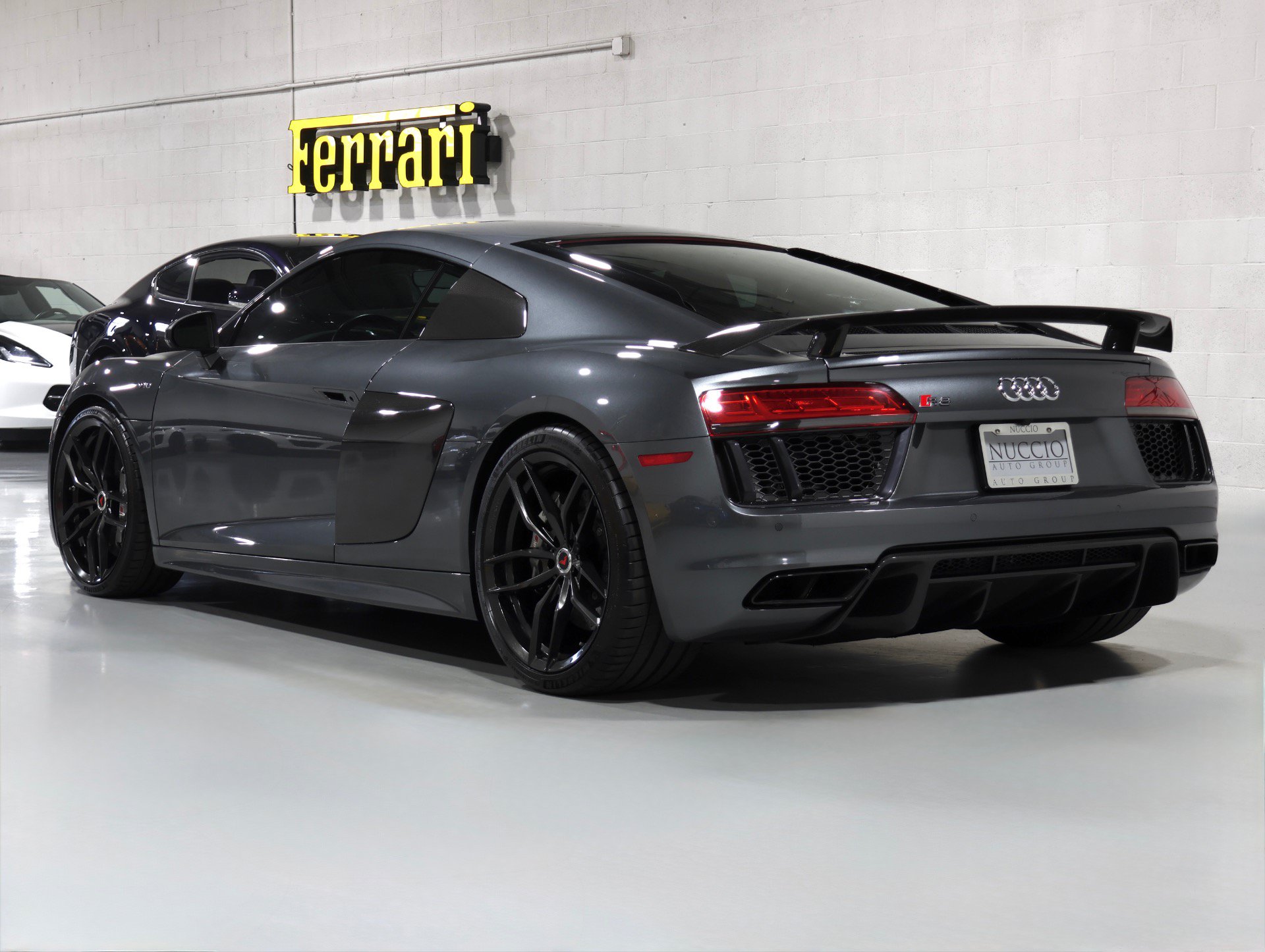 Used 2017 Audi R8 V10 plus AWD/4WD image 33