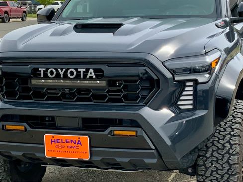 Used 2024 Toyota Tacoma TRD Pro AWD/4WD image 14