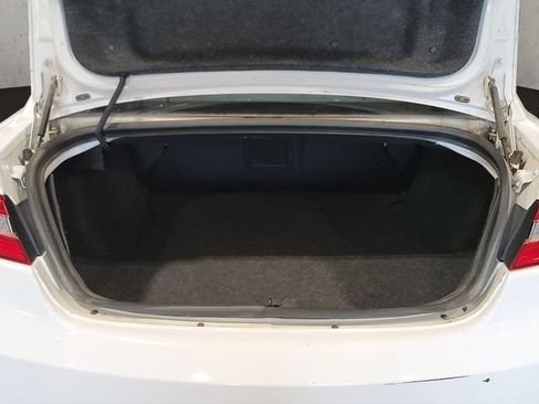 Used 2013 Chrysler 200 Limited FWD image 18
