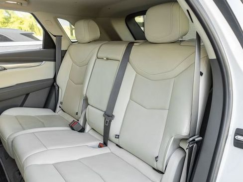 Used 2021 Cadillac XT5 Premium Luxury image 13