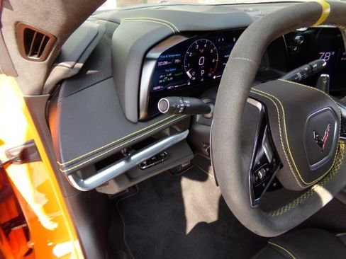 Used 2024 Chevrolet Corvette Stingray Premium Cpe w/ Z51 Performance Package RWD image 18