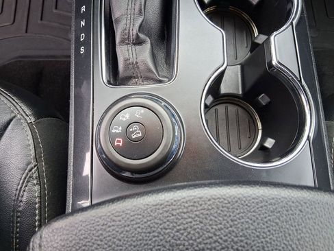 Used 2019 Ford Explorer Limited w/ Class III Trailer Tow Package image 18