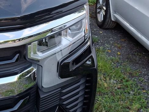 Certified 2022 Chevrolet Silverado 1500 LT w/ Z71 Off-Road Package AWD/4WD image 6