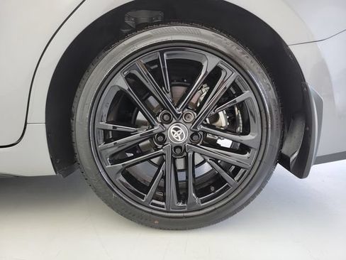Used 2025 Toyota Camry SE w/ Convenience Package FWD image 12