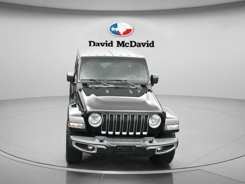 Used 2018 Jeep Wrangler Unlimited Sahara AWD/4WD image 33