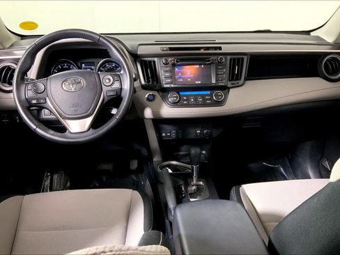Used 2018 Toyota RAV4 XLE AWD/4WD image 16