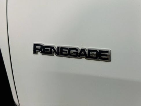 Used 2015 Jeep Renegade Limited w/ Safety & Security Group I AWD/4WD image 19