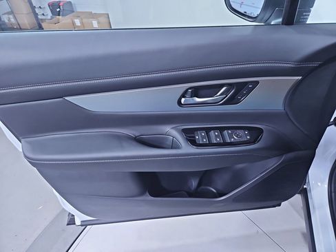 New 2025 Nissan Murano SL image 10