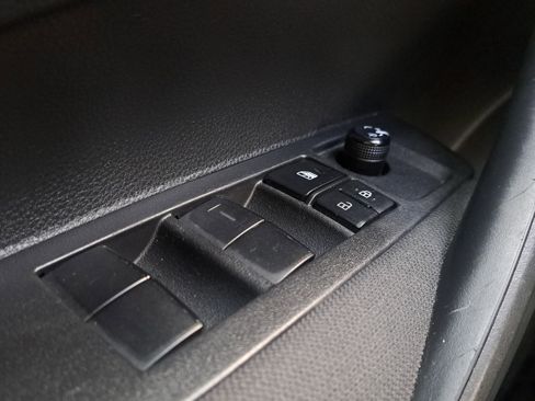 Certified 2023 Toyota Corolla LE image 28