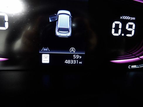 Used 2023 Kia Soul LX w/ Option Group 015 FWD image 21