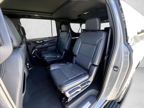 Used 2023 GMC Yukon XL Denali AWD/4WD image 28